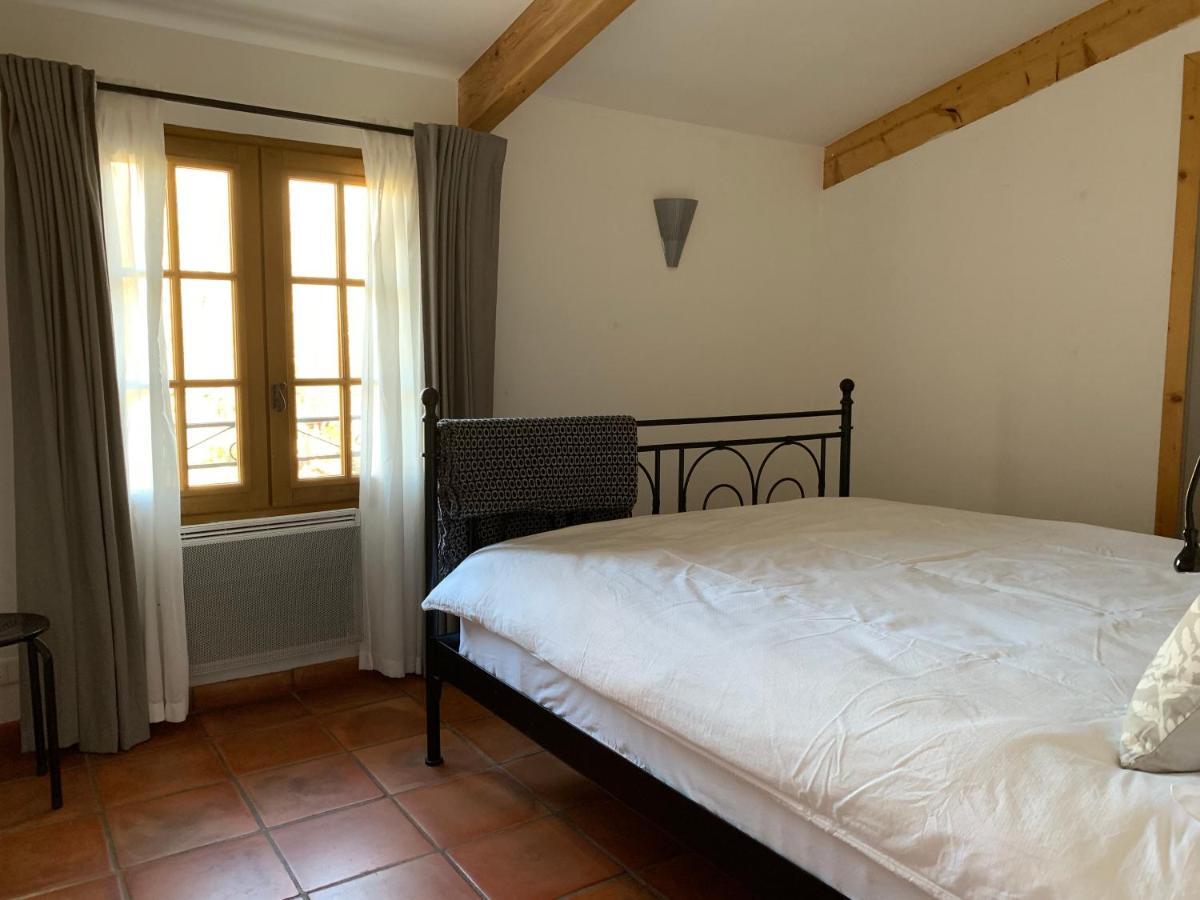 Maison Moutas Le Thoronet Luaran gambar